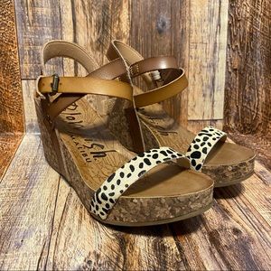 New in Box Blowfish Malibu Women's, Hirosha Sandal Size 7.5